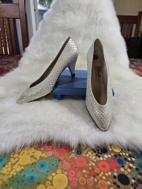 Amalfi Metallic Ivory Snakeskin Print Pointed Toe Pumps - Womens
